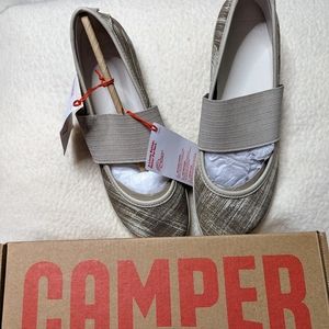 BRAND NEW CAMPER women's shoes Right Ninja Mary Jane Flats. Size 7
